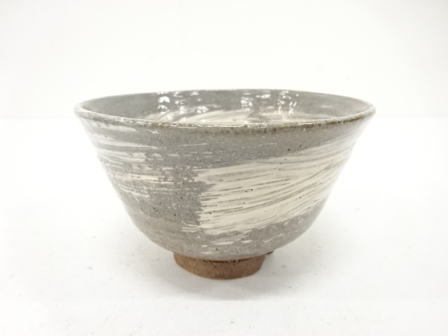 浅見与し三造　刷毛目　茶碗